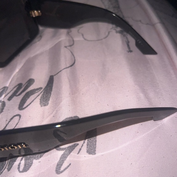Christian Dior over sized sunglasses. See all pictures. - Picture 10 of 14
